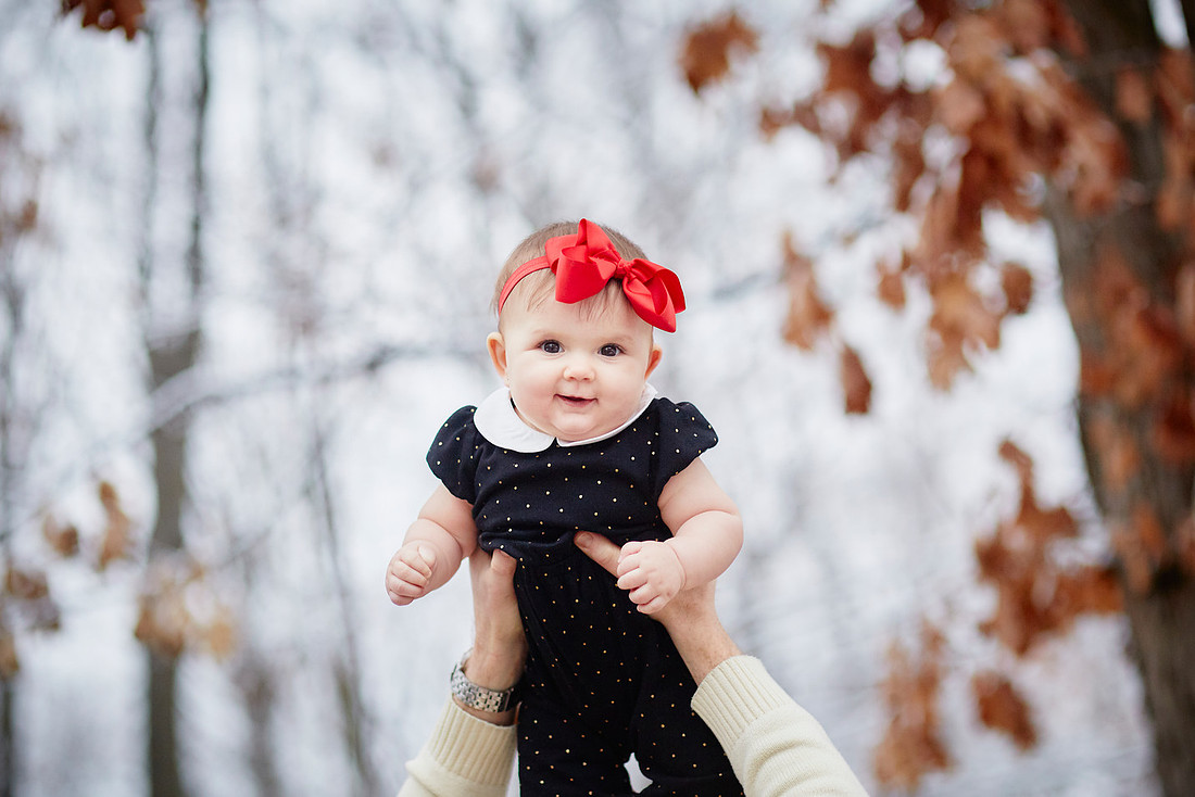 The T Family: Holiday Portrait Session in Walton Hills, Ohio
