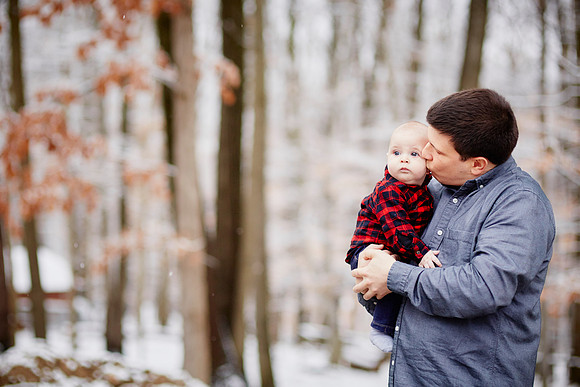 The T Family: Holiday Portrait Session in Walton Hills, Ohio