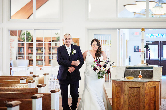 Jenna & Thomas: Wedding at Tall Oaks Event Complex in Kirtland