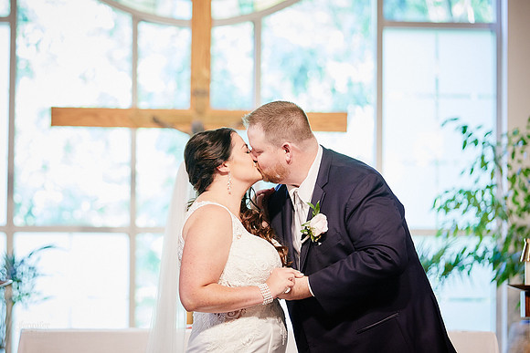 Jenna & Thomas: Wedding at Tall Oaks Event Complex in Kirtland