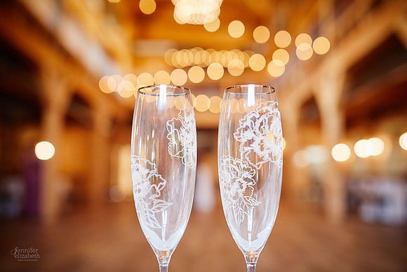 Jenna & Thomas: Wedding at Tall Oaks Event Complex in Kirtland