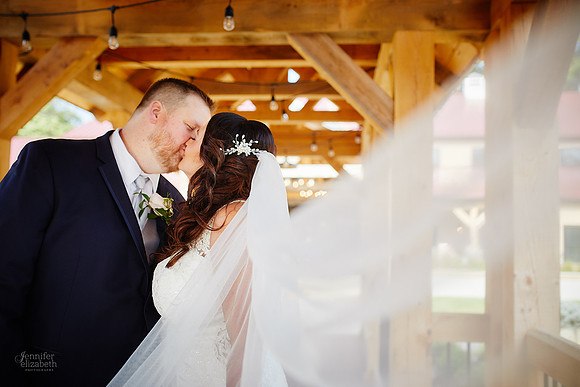 Jenna & Thomas: Wedding at Tall Oaks Event Complex in Kirtland