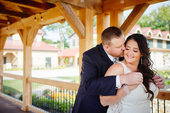 Jenna & Thomas: Wedding at Tall Oaks Event Complex in Kirtland
