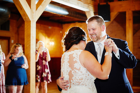 Jenna & Thomas: Wedding at Tall Oaks Event Complex in Kirtland