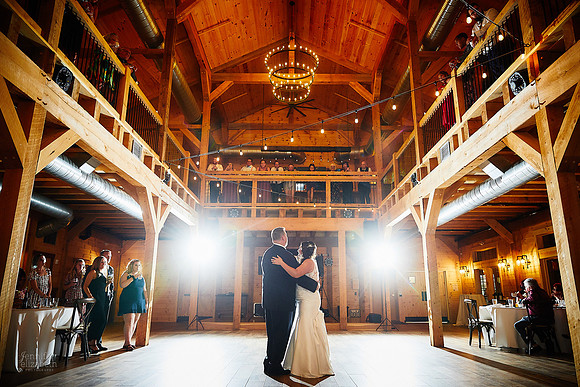 Jenna & Thomas: Wedding at Tall Oaks Event Complex in Kirtland