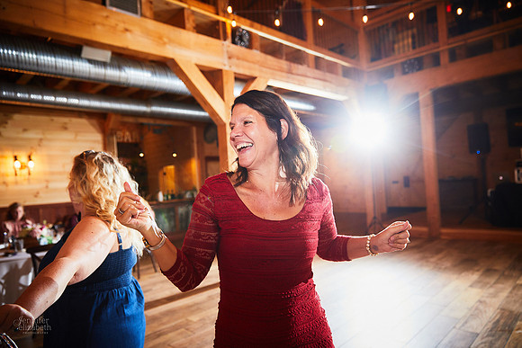 Jenna & Thomas: Wedding at Tall Oaks Event Complex in Kirtland