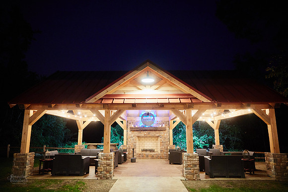 Jenna & Thomas: Wedding at Tall Oaks Event Complex in Kirtland