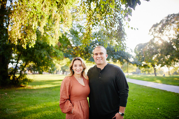 Savannah & Nick: Engagement Session at Lakewood Park
