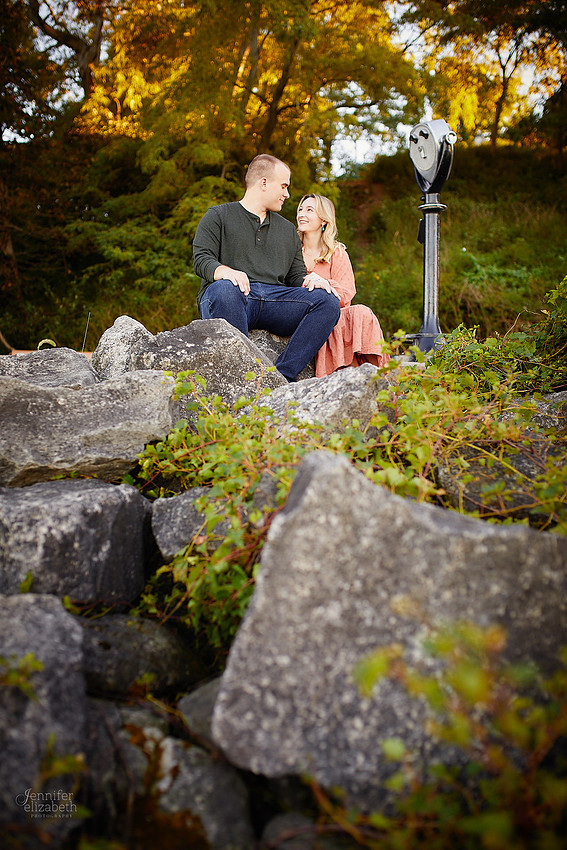 Savannah & Nick: Engagement Session at Lakewood Park