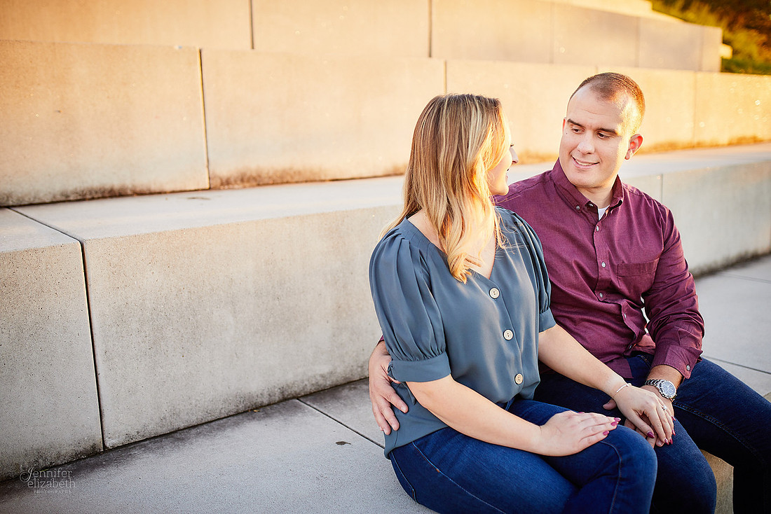 Savannah & Nick: Engagement Session at Lakewood Park