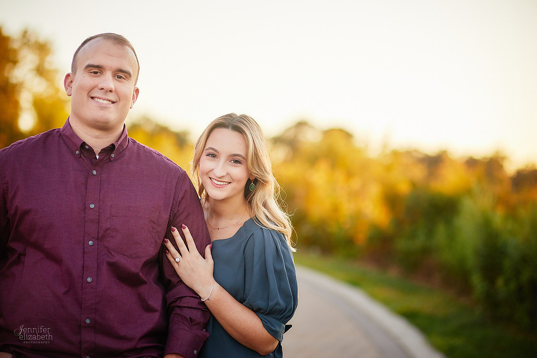 Savannah & Nick: Engagement Session at Lakewood Park