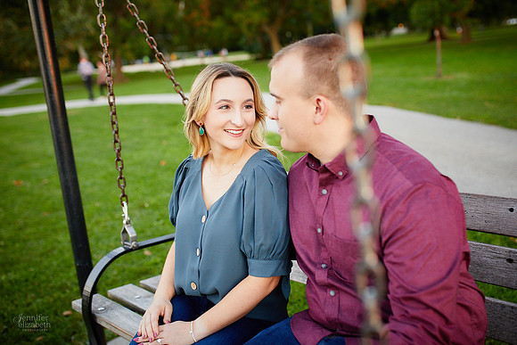 Savannah & Nick: Engagement Session at Lakewood Park