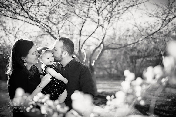 The G Family: Spring Portrait Session at Brookside Reservation