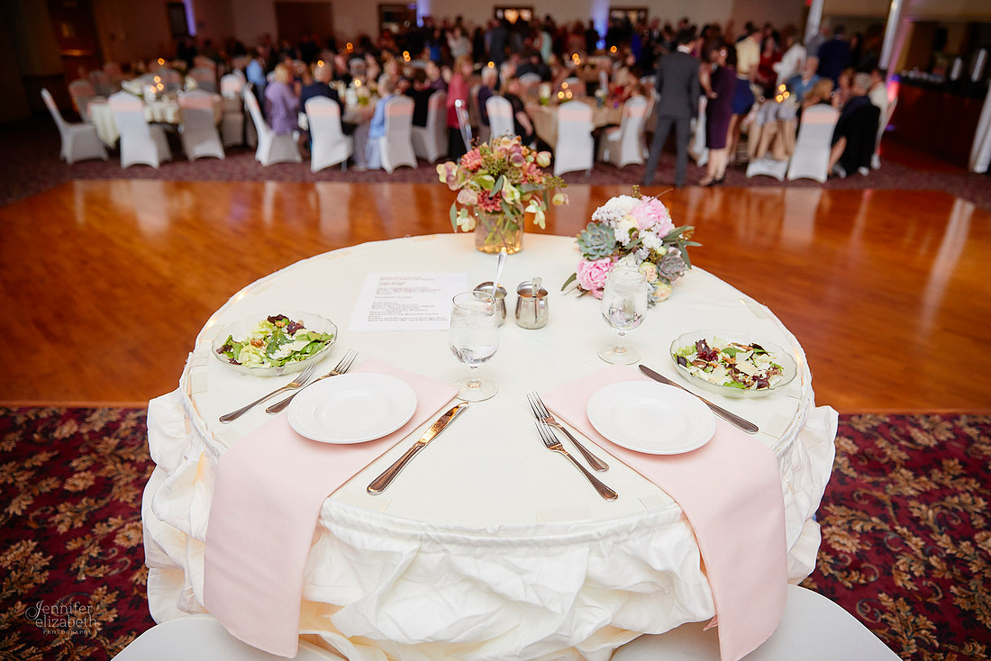Melissa & Matt: Wedding at Twinhaven Reception Hall