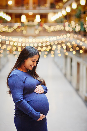 Stephanie & Vick: Maternity Session at the Hyatt Regency Cleveland at The Arcade