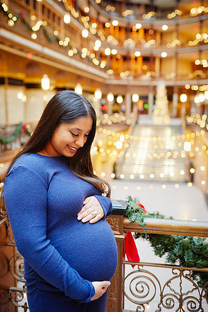 Stephanie & Vick: Maternity Session at the Hyatt Regency Cleveland at The Arcade