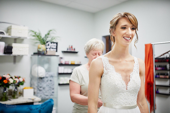 Laura & Ryan: Wedding at Olney Gallery and Tremont Cityside Ballroom in Cleveland