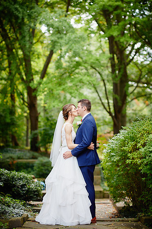Laura & Ryan: Wedding at Olney Gallery and Tremont Cityside Ballroom in Cleveland