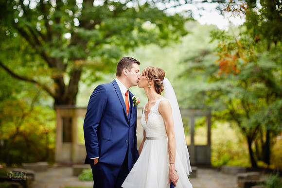 Laura & Ryan: Wedding at Olney Gallery and Tremont Cityside Ballroom in Cleveland