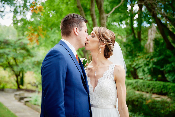Laura & Ryan: Wedding at Olney Gallery and Tremont Cityside Ballroom in Cleveland