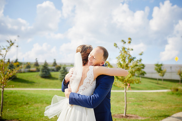 Laura & Ryan: Wedding at Olney Gallery and Tremont Cityside Ballroom in Cleveland