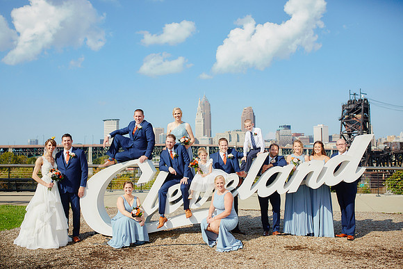 Laura & Ryan: Wedding at Olney Gallery and Tremont Cityside Ballroom in Cleveland