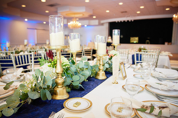 Laura & Ryan: Wedding at Olney Gallery and Tremont Cityside Ballroom in Cleveland