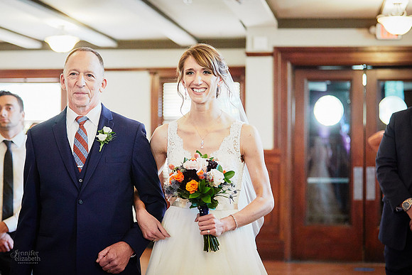 Laura & Ryan: Wedding at Olney Gallery and Tremont Cityside Ballroom in Cleveland