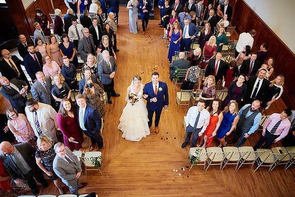 Laura & Ryan: Wedding at Olney Gallery and Tremont Cityside Ballroom in Cleveland