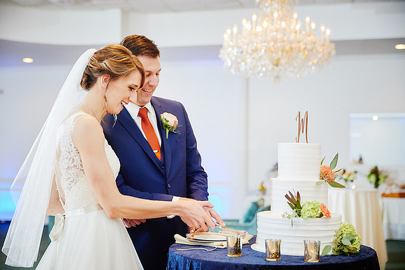 Laura & Ryan: Wedding at Olney Gallery and Tremont Cityside Ballroom in Cleveland