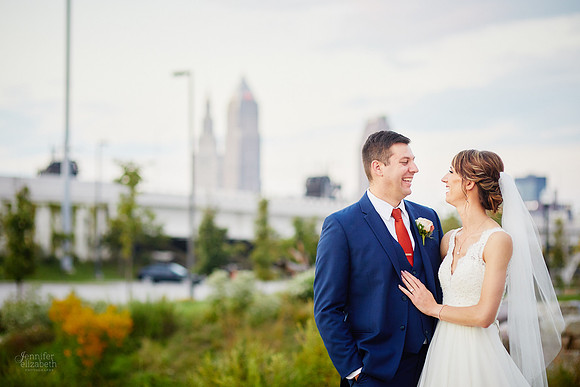Laura & Ryan: Wedding at Olney Gallery and Tremont Cityside Ballroom in Cleveland