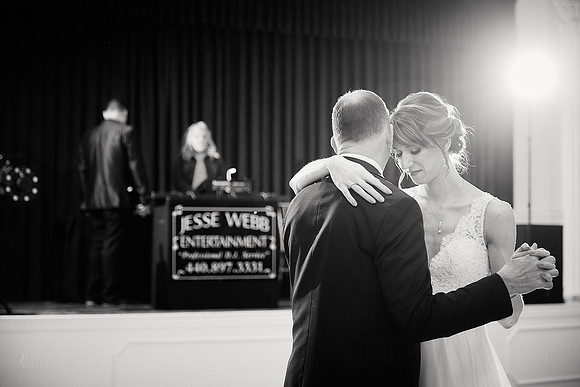 Laura & Ryan: Wedding at Olney Gallery and Tremont Cityside Ballroom in Cleveland