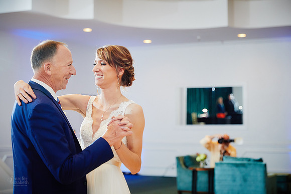 Laura & Ryan: Wedding at Olney Gallery and Tremont Cityside Ballroom in Cleveland