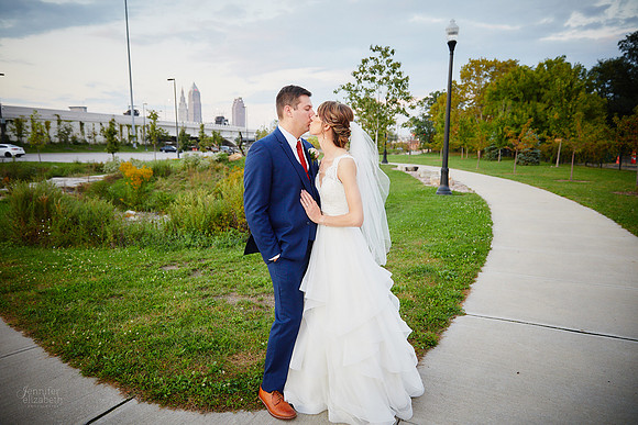 Laura & Ryan: Wedding at Olney Gallery and Tremont Cityside Ballroom in Cleveland