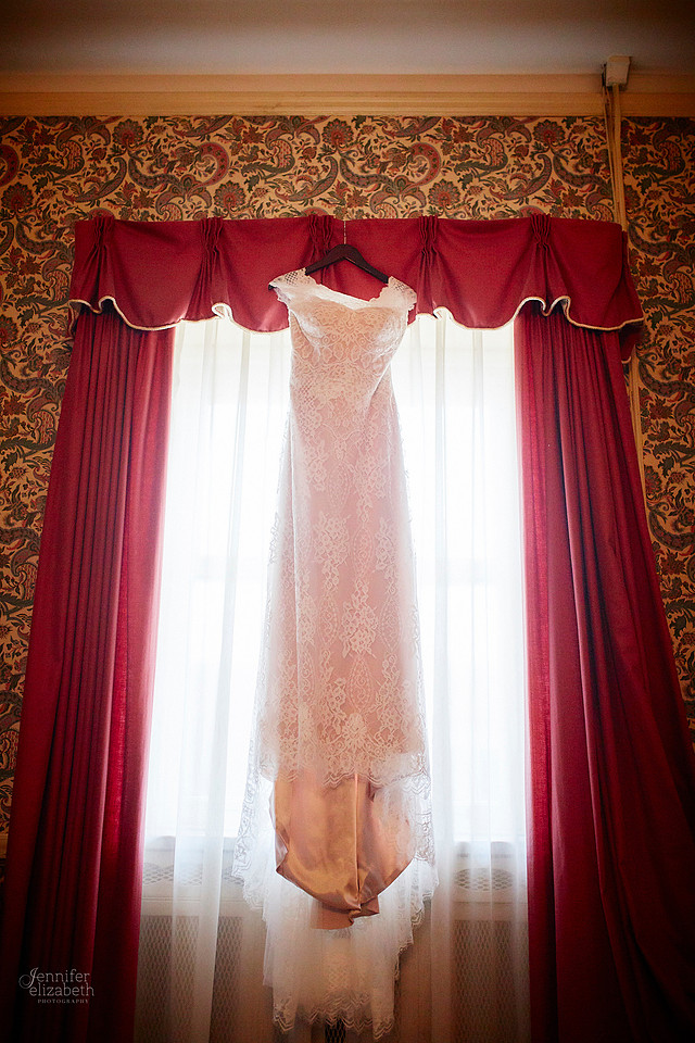 Miriam & Derrick: Downtown Cleveland Wedding at The Union Club