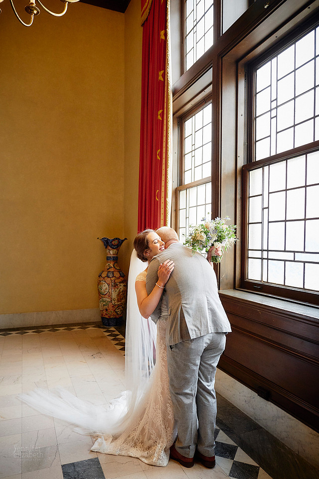 Miriam & Derrick: Downtown Cleveland Wedding at The Union Club