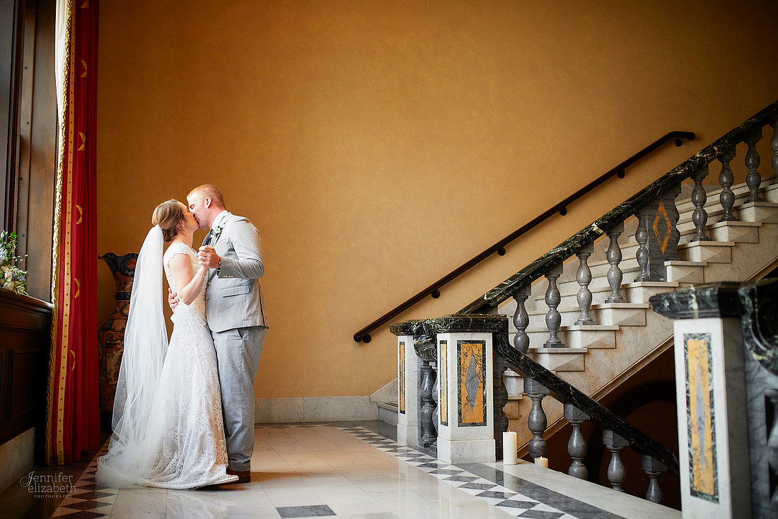 Miriam & Derrick: Downtown Cleveland Wedding at The Union Club