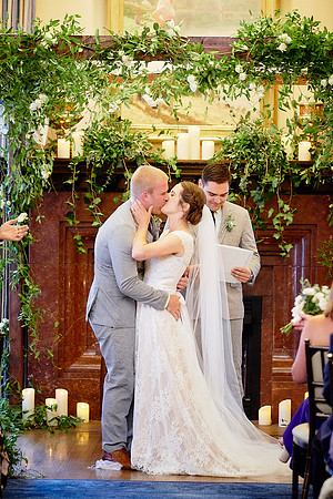 Miriam & Derrick: Downtown Cleveland Wedding at The Union Club