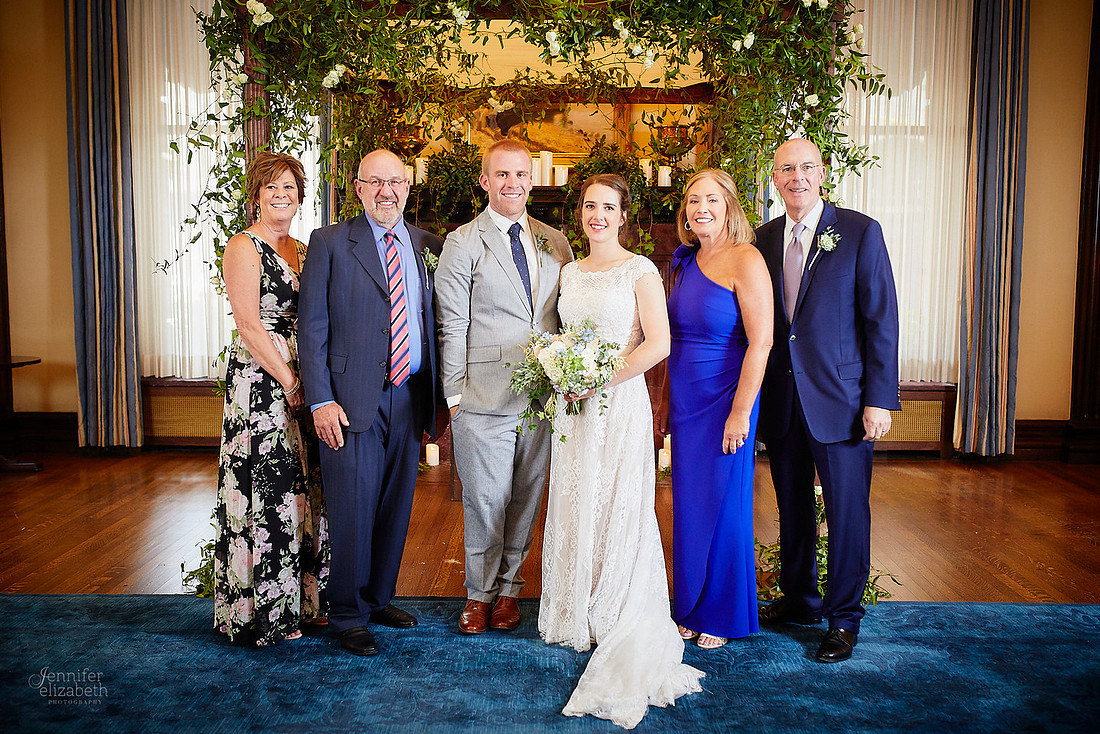 Miriam & Derrick: Downtown Cleveland Wedding at The Union Club
