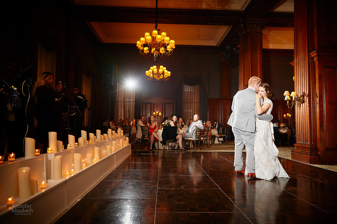 Miriam & Derrick: Downtown Cleveland Wedding at The Union Club