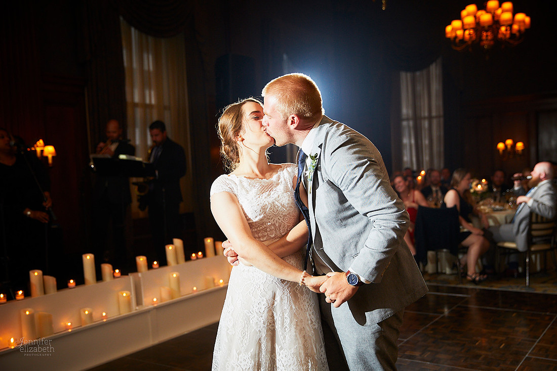 Miriam & Derrick: Downtown Cleveland Wedding at The Union Club