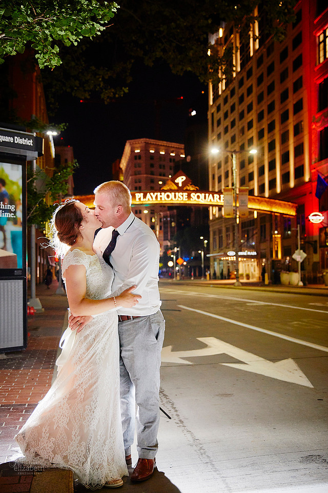 Miriam & Derrick: Downtown Cleveland Wedding at The Union Club