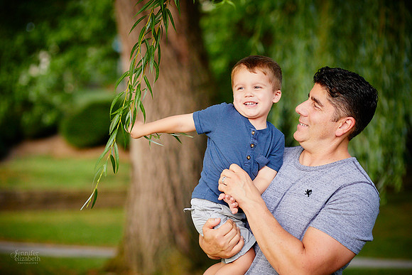 The V Family: Portrait Session at Wade Lagoon and the Cleveland Museum of Art