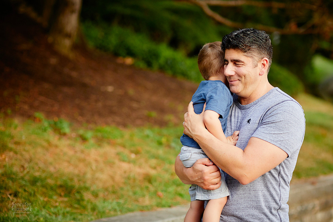 The V Family: Portrait Session at Wade Lagoon and the Cleveland Museum of Art