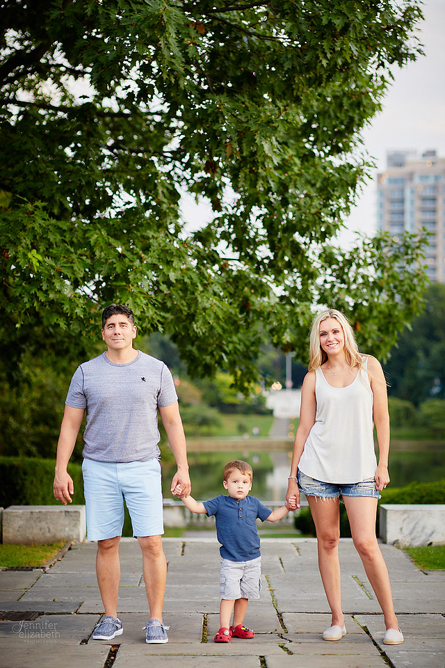 The V Family: Portrait Session at Wade Lagoon and the Cleveland Museum of Art