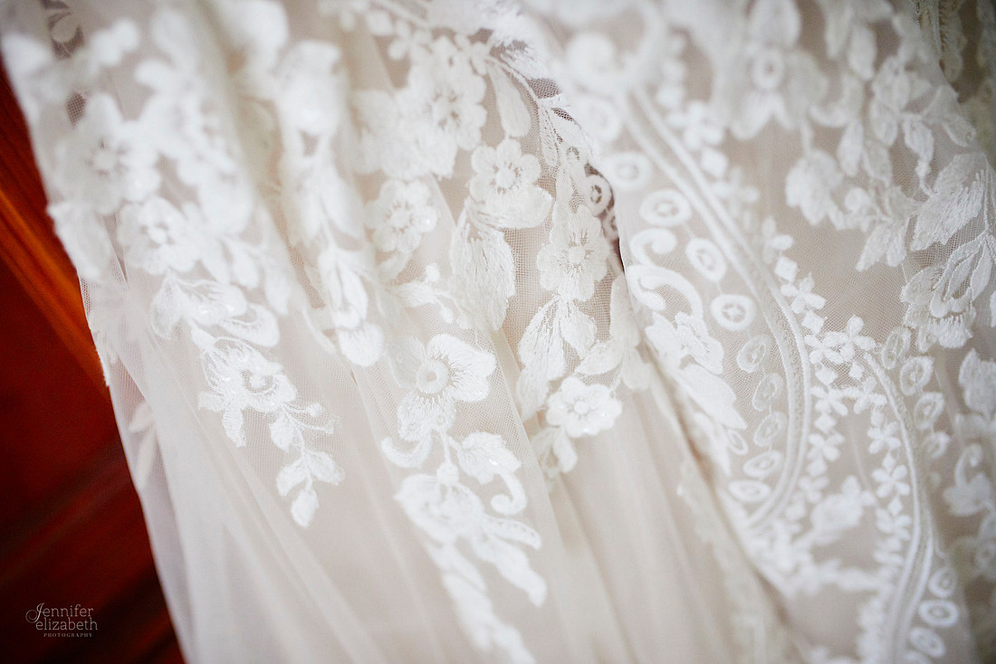 Karla & Frederick: Wedding in Avon Lake and at Lorain County Transportation Center