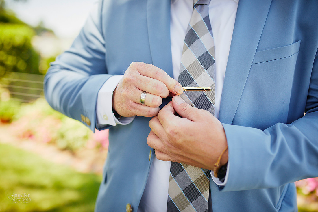 Karla & Frederick: Wedding in Avon Lake and at Lorain County Transportation Center