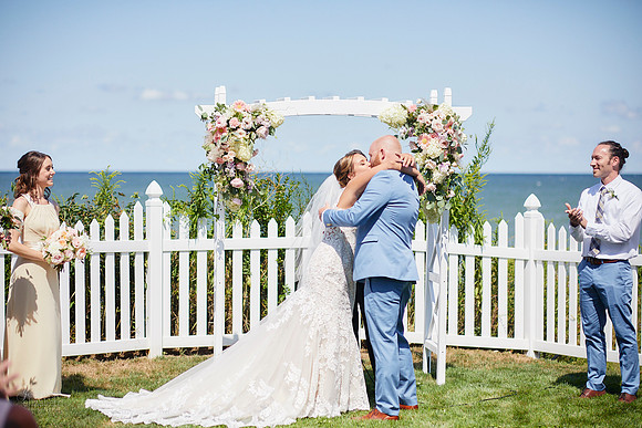 Karla & Frederick: Wedding in Avon Lake and at Lorain County Transportation Center