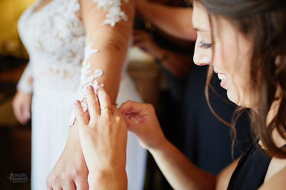 Allison & Taylor: Downtown Cleveland Wedding at Lake Affect Studios