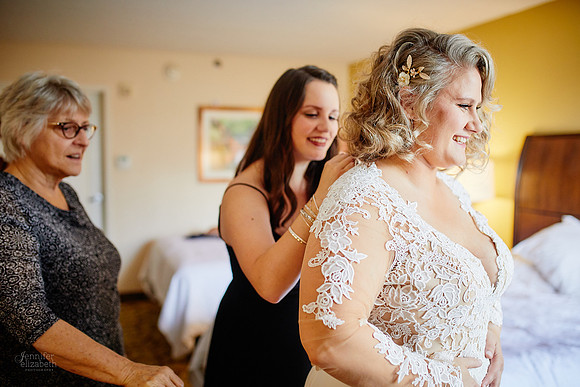 Allison & Taylor: Downtown Cleveland Wedding at Lake Affect Studios